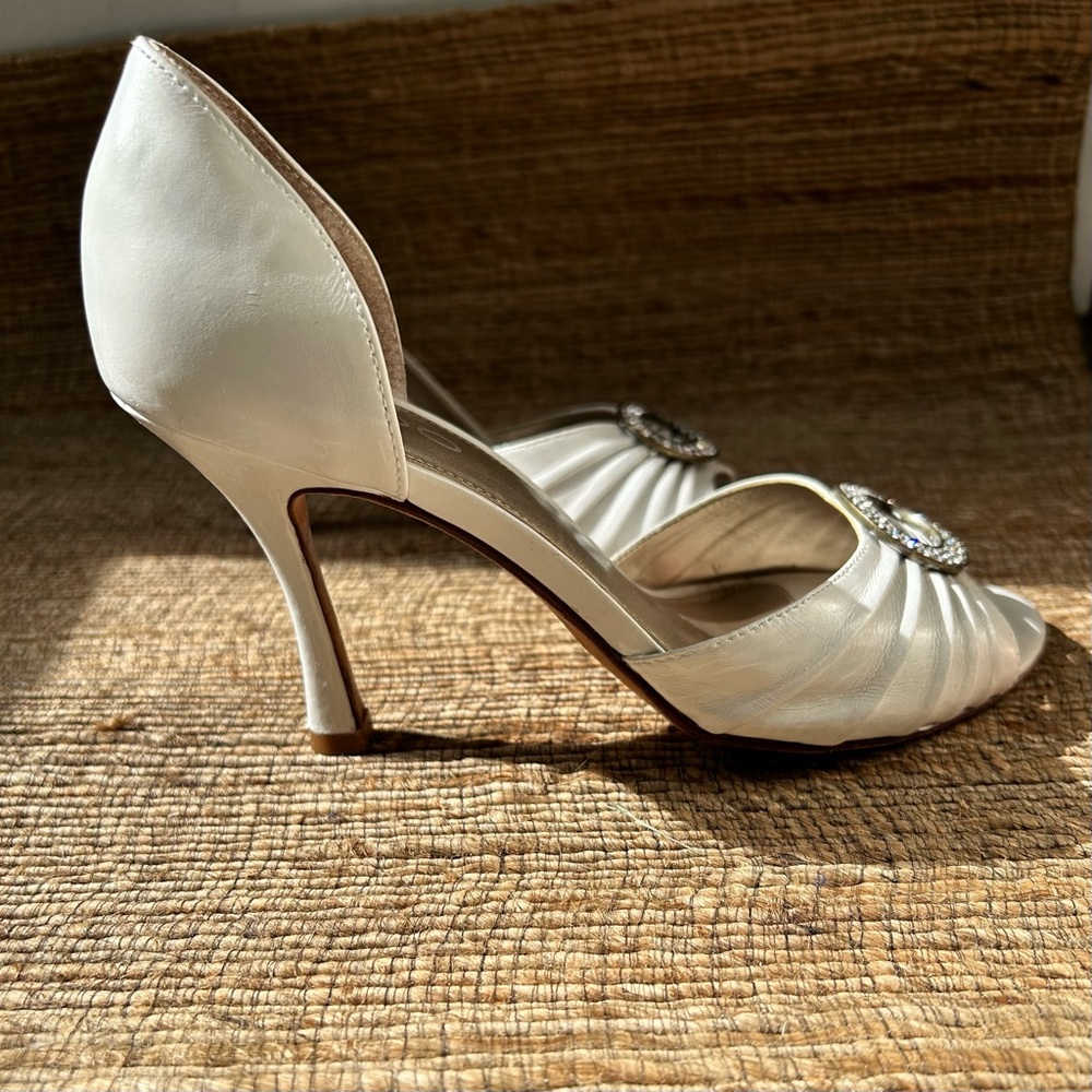 Leather White Heeled Sandals; wms 38 (7.5/8) - Picture 2 of 7